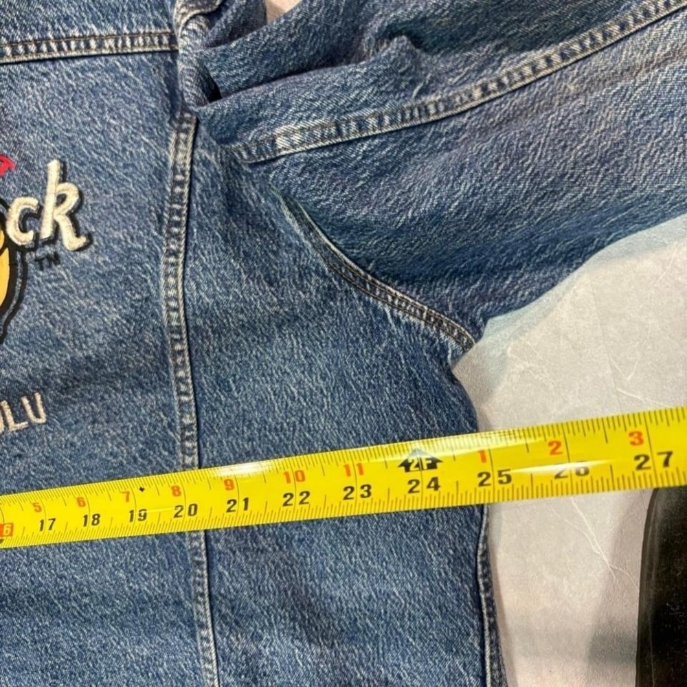 1990's Lee denim jacket with a worn look, featuring a faded design - Picture 6 of 6